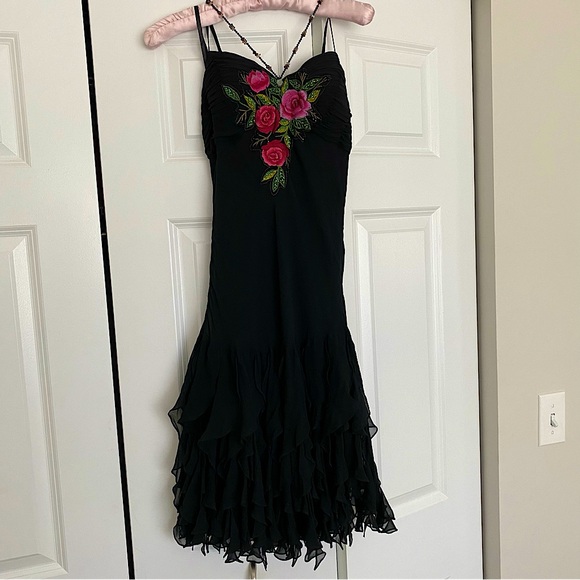 Sue Wong Dresses & Skirts - Sue Wong size 4 black fairycore rise embroidered formal dress